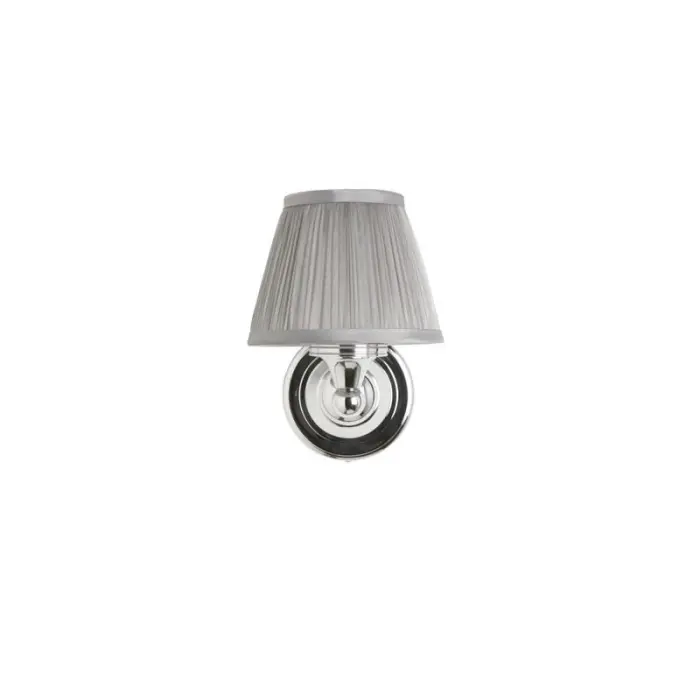 Lampa med Finvecklad Skärm
