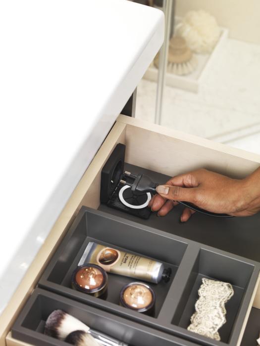 Eluttag för Heart Kommod