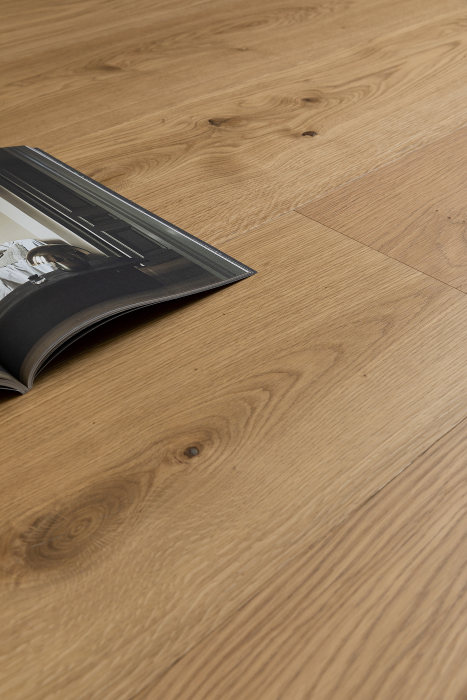 Härdad Ek Mattlackad Omma