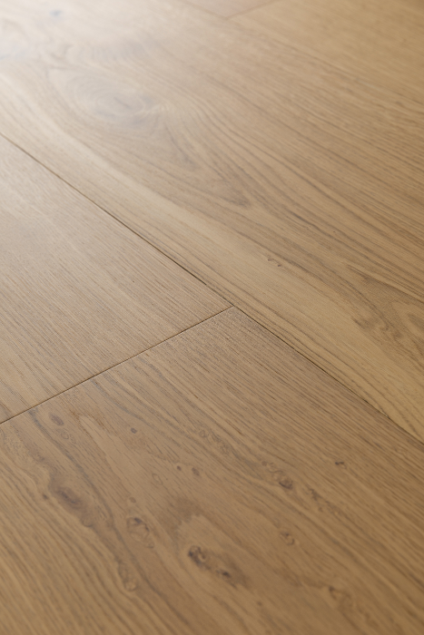 Härdad Ek Mattlackad Omma