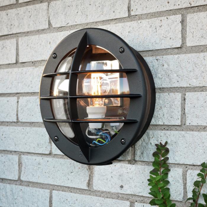 Vägglampa Ute Oden E27 Svart med Eluttag