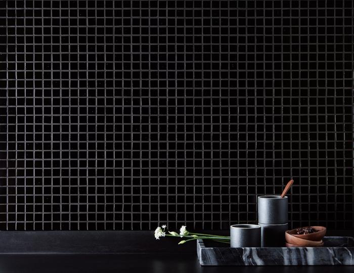 A0100 Glasmosaik Svart