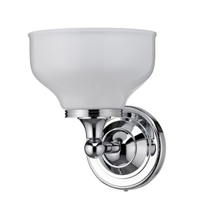 Vägglampa med Rundad Bas & Frostad Glaskupa