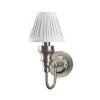 V&auml;gglampa med Dekorativ Bas & Vit Finplisserad Lampsk&auml;rm