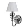 V&auml;gglampa med Dekorativ Bas & Vit Finplisserad Lampsk&auml;rm