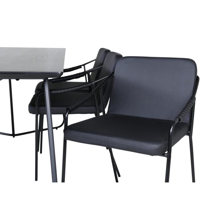Rektangulär matgrupp Petra, Tvist