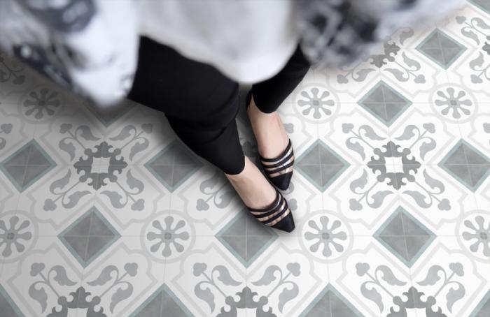 Hope Arrow Chic 15x15