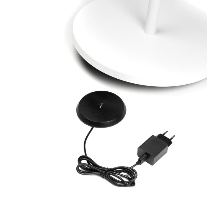 Golvlampa Ute Pomezia USB