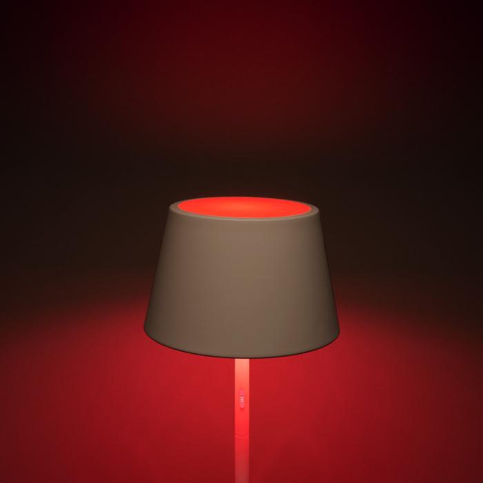 Golvlampa Ute Pomezia USB