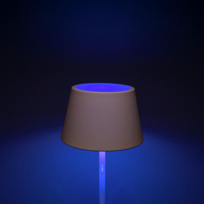 Golvlampa Ute Pomezia USB